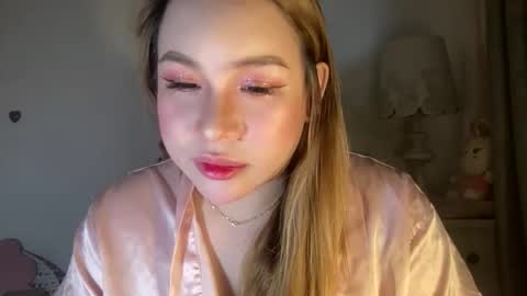 Snapshot of delicious_iya69 chatting on 10.25.25 iyalicious online show from 10.25.25