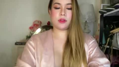 Snapshot of delicious_iya69 chatting on 11.13.25 iyalicious online show from 11.13.25