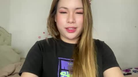 Snapshot of delicious_iya69 chatting on 11.26.25 iyalicious online show from 11.26.25