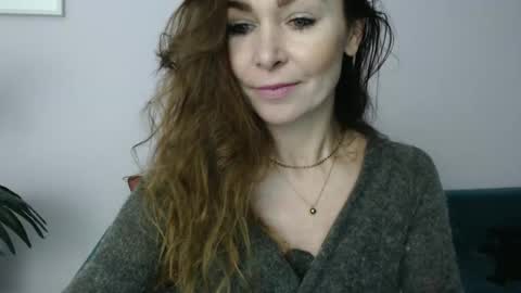 Snapshot of delilah_sweet chatting on 02.12.25 delilah_sweet online show from 02.12.25
