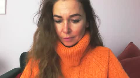 Snapshot of delilah_sweet chatting on 09.23.25 delilah_sweet online show from 09.23.25