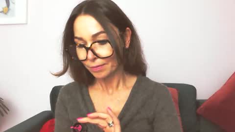 Snapshot of delilah_sweet chatting on 09.29.25 delilah_sweet online show from 09.29.25