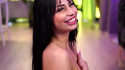 Snapshot of delilahrayn chatting on 05.18.26 Delilah online show from 05.18.26
