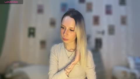 Snapshot of dellacampbell chatting on 02.11.26 Della online show from 02.11.26