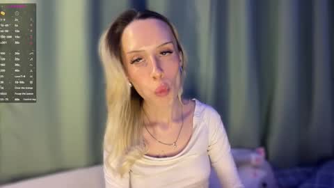 Snapshot of dellacampbell chatting on 02.22.26 Della online show from 02.22.26