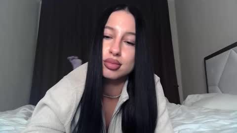 delly_love online show from 10.12.25