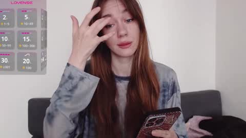 Snapshot of demiamour chatting on 09.21.25 Demi. not your babybabebb and other shit online show from 09.21.25