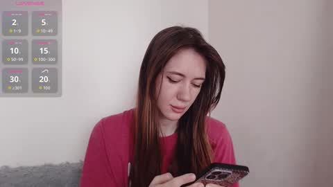 Snapshot of demiamour chatting on 11.12.25 Demi. not your babybabebb and other shit online show from 11.12.25