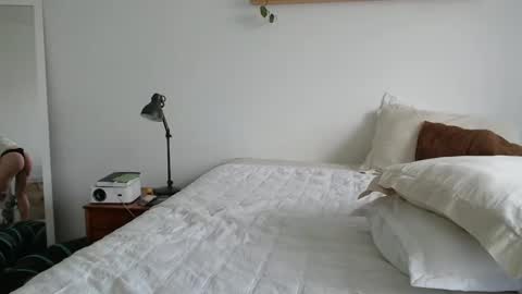 Snapshot of demmetria chatting on 01.21.25 demmetria online show from 01.21.25