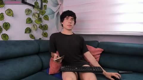 Snapshot of demon_foxx chatting on 04.23.26 online show from 04.23.26