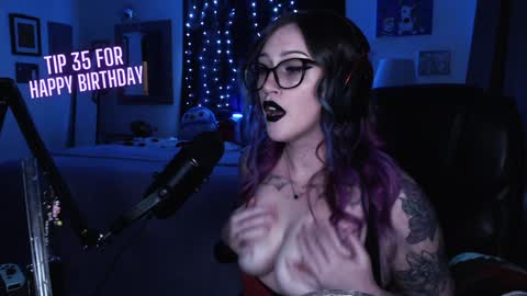 Snapshot of demongf chatting on 12.08.24 Demoness Mina online show from 12.08.24