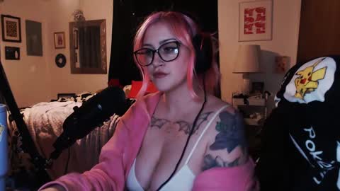 Snapshot of demongf chatting on 01.10.25 Demoness Mina online show from 01.10.25