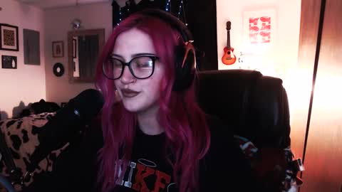 Snapshot of demongf chatting on 01.26.25 Demoness Mina online show from 01.26.25