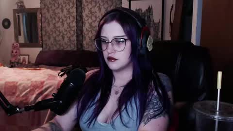 Snapshot of demongf chatting on 10.12.25 Demoness Mina online show from 10.12.25