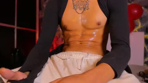 Snapshot of demonkush_ chatting on 02.16.25 DemonKush online show from 02.16.25