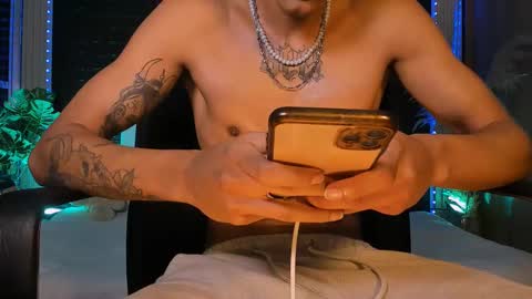 Snapshot of demonkush_ chatting on 03.08.25 DemonKush online show from 03.08.25