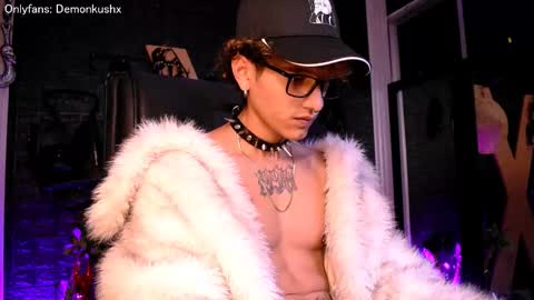 Snapshot of demonkush_ chatting on 11.30.25 DemonKush online show from 11.30.25