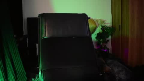 Snapshot of demonkush_ chatting on 06.14.26 DemonKush online show from 06.14.26