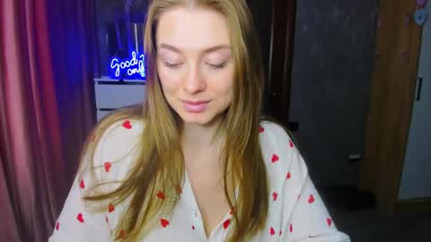 Sophie online show from 09.18.25