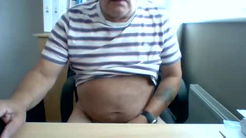 Snapshot of den66_ chatting on 06.27.26 den66_ online show from 06.27.26