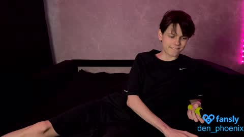 Snapshot of den_phoenix_ chatting on 04.22.26 Den Shorty online show from 04.22.26