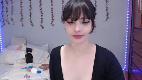 Snapshot of deni_bloom chatting on 01.04.25 Denisse schedule Monday to Friday 1300-1900 mexican time Saturday-maybe it could be a surprise IDEPENDENT MODEL online show from 01.04.25