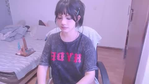 Denisse    schedule Monday to Friday 1300-1900 mexican time Saturday-maybe it could be a surprise IDEPENDENT MODEL online show from 02.25.26