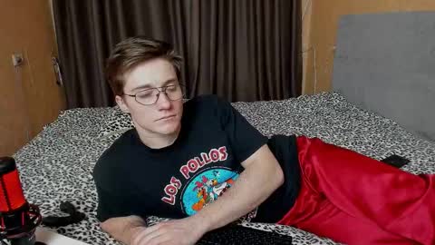 Deni online show from 12.21.25