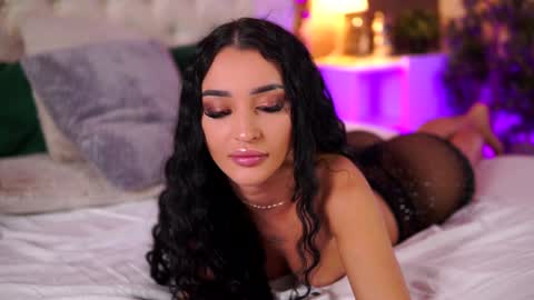 denisedevilles online show from 12.21.24