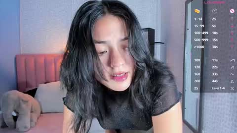 Snapshot of deniserichard2 chatting on 10.17.25 D E N I S online show from 10.17.25