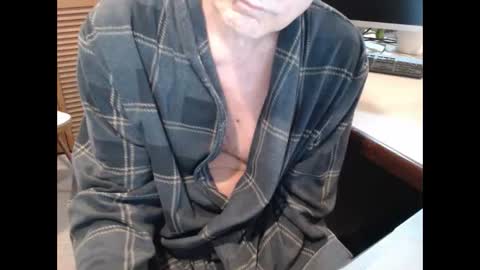 Snapshot of denn_jett chatting on 01.26.25 Den Jet online show from 01.26.25