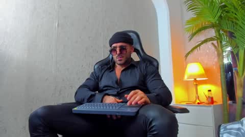 dennis_cox_ online show from 01.26.25