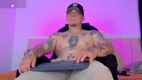 dennis munera online show from 09.23.25