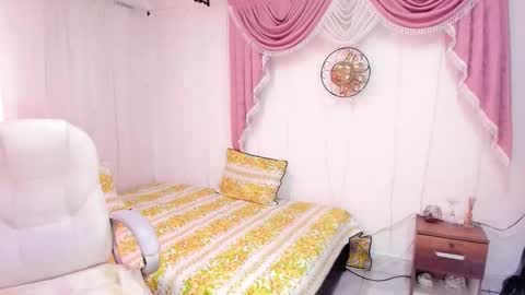 Snapshot of dereck_boy8 chatting on 10.27.25 Dereck Boy online show from 10.27.25