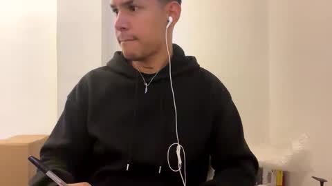 Snapshot of dereck_myers chatting on 02.24.26 Dereck Myers online show from 02.24.26