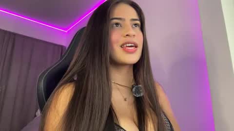 Snapshot of dereckbrownn chatting on 11.09.25 Dereck online show from 11.09.25