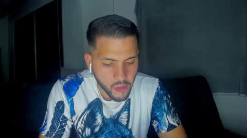 dereckhardd online show from 05.10.26