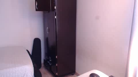 Derek online show from 01.04.25