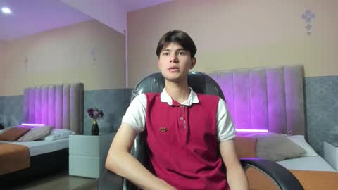 derek_sinn online show from 03.10.26