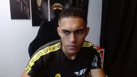 Snapshot of derek_storm_ chatting on 11.25.25 D E R E K online show from 11.25.25