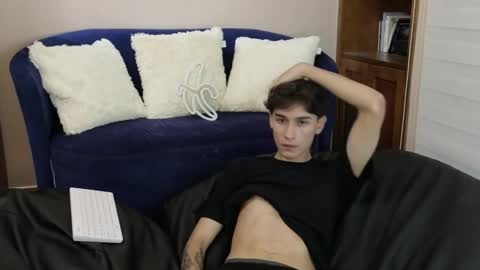 Derek online show from 11.12.25