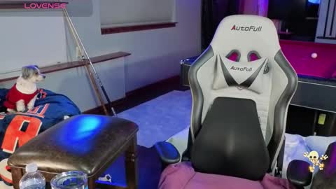 Derrick 52 and Brittany 50 online show from 12.19.25