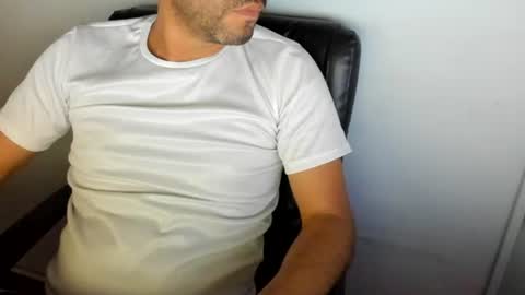 Snapshot of derrik_ chatting on 07.12.26 online show from 07.12.26