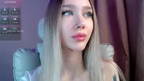 Snapshot of des_ch chatting on 02.26.26 Ari online show from 02.26.26