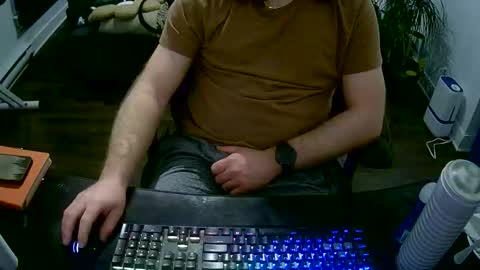 Snapshot of desdisdes chatting on 03.14.26 desdisdes online show from 03.14.26