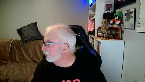 Snapshot of desertknight56 chatting on 12.04.24 D K online show from 12.04.24