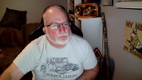 Snapshot of desertknight56 chatting on 03.08.25 D K online show from 03.08.25