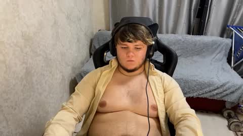 Snapshot of desiredude9 chatting on 09.10.25 desiredude9 online show from 09.10.25