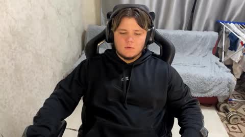 Snapshot of desiredude9 chatting on 09.13.25 desiredude9 online show from 09.13.25