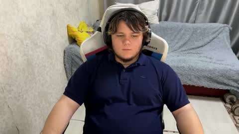 Snapshot of desiredude9 chatting on 09.22.25 desiredude9 online show from 09.22.25